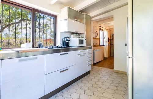 Quartu Sant'Elena Casa | Casa de vacaciones Villa Romina con vistas a la montaña, piscina y jardín