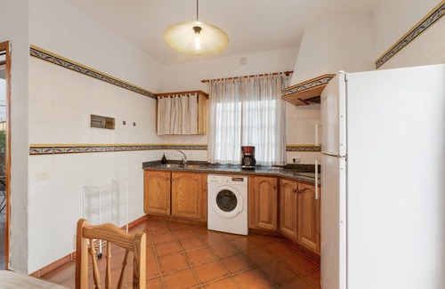 El Paso Casa | Casa de vacaciones 'La Casa Amarilla' con vistas a la montaña, jardín privado y Wi-Fi