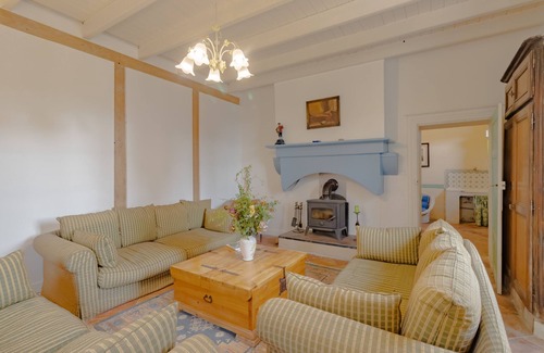 Castillonnes Casa | Holiday Home "Le Presbytère de Pompiac" with Private Pool, Air Conditioning & Wi-Fi