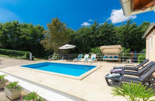 Zabrezani Casa | Holiday Home Liberat by Interhome