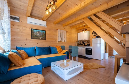 Rijeka Crnojevica Cabaña | Holiday Home Mia