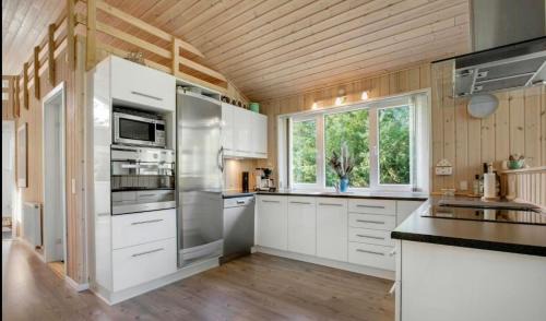 Helberskov Strand Casa | Holiday Home Near Mini-Mallorca In Øster Hurup