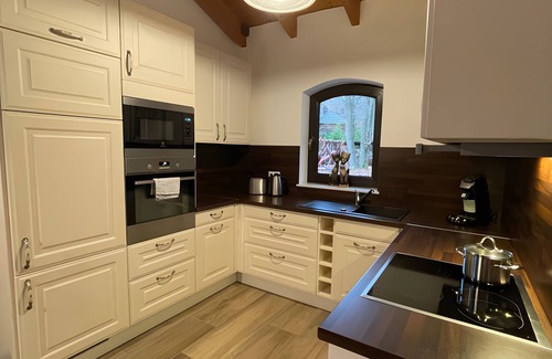 Stromberg Casa | Casa de vacaciones 'Schindeldorf' con terraza privada, jardín privado y Wi-Fi