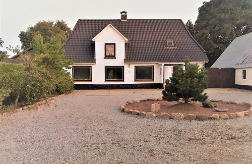 Janneby Casa | Casa de vacaciones 'Sonnenschein' con terraza privada, jardín privado y Wi-Fi