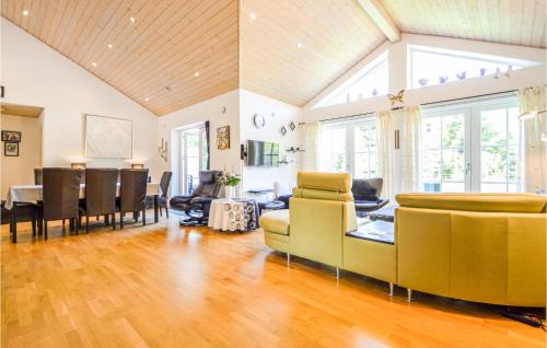 Arrild Ferieby Casa | Holiday Home Vestskoven Iii