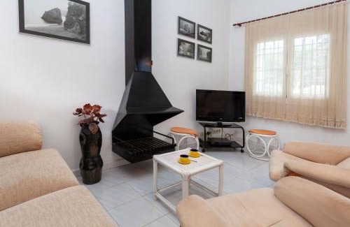 Pals Casa | Holiday Home Villa Blanca Feliu by Interhome