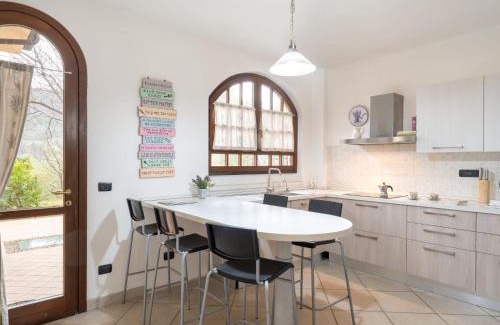 Cisano sul Neva Casa | Holiday Home Villa Trabbia by Interhome