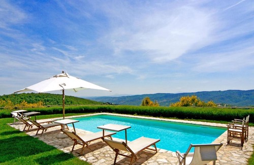 Civitella in Val di Chiana Casa | Holiday Home Villa La Piaggia by Interhome