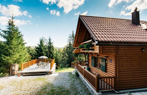 Lokve Casa | HOLIDAY HOUSE "JELENA", IN THE HEARTH OF NATURE, 5 mins walk to the lake, 30 mins by car to the Adriatic sea