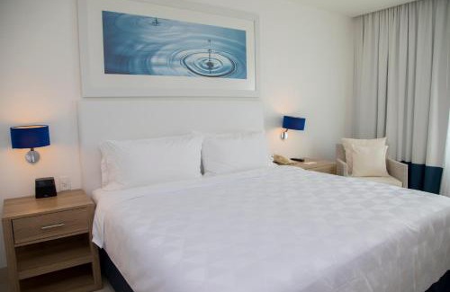 La Poza Hotel | Holiday Inn Acapulco La Isla by IHG