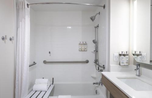 Anderson Hotel | Holiday Inn Anderson by IHG