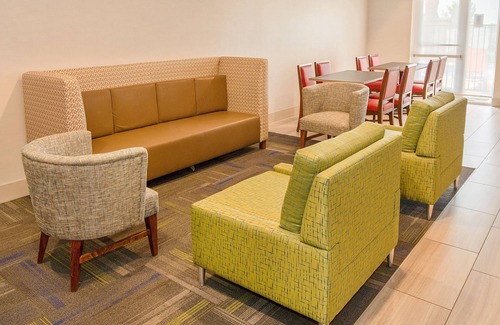 Porterville Hotel | Holiday Inn Ex Ste Porterville by IHG