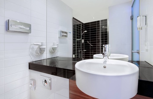 Innenstadt Hotel | Holiday Inn Express Augsburg by IHG