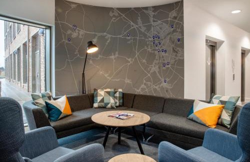 Cambourne Hotel | Holiday Inn Express Cambridge West - Cambourne by IHG