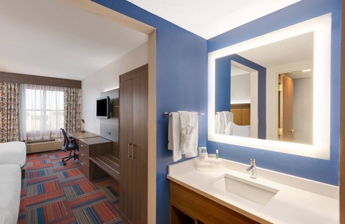 Cambridge Hotel | Holiday Inn Express Cambridge by IHG