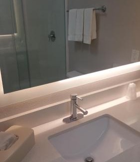 Albuquerque Hotel | Holiday Inn Express Hotel & Suites Albuquerque - North Balloon Fiesta Park by IHG