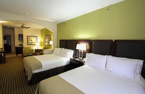 Nacogdoches Hotel | Holiday Inn Express Hotel and Suites Nacogdoches by IHG
