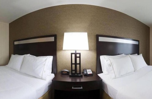 Royersford Hotel | Holiday Inn Express Hotel & Suites Limerick - Pottstown by IHG