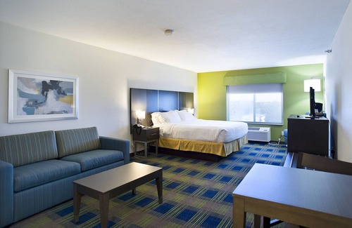 Vermillion Hotel | Holiday Inn Express Hotel & Suites Vermillion by IHG