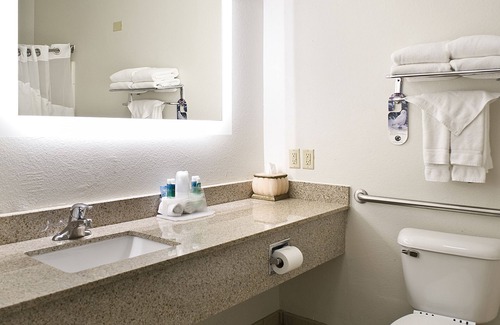 Vermillion Hotel | Holiday Inn Express Hotel & Suites Vermillion by IHG