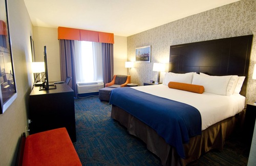 Knoxville Hotel | Holiday Inn Express Hotel & Suites Knoxville West -Papermill by IHG