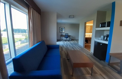 Piarco Hotel | Holiday Inn Express Hotel & Suites Trincity Trinidad Airport by IHG