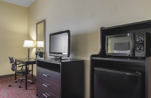 Cullman Hotel | Holiday Inn Express Hotel & Suites Cullman by IHG