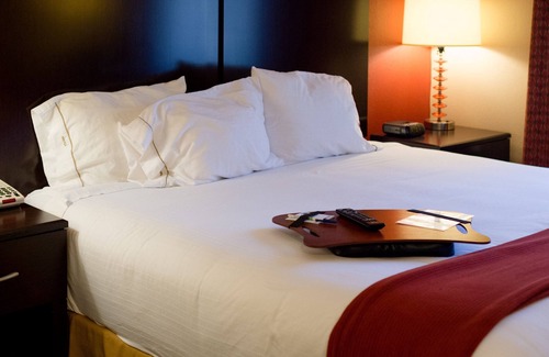 Oxford Hotel | Holiday Inn Express Hotel & Suites Oxford by IHG