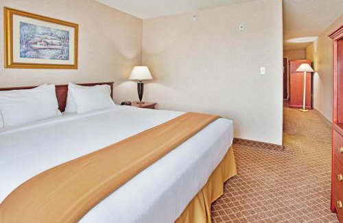 Beatrice Hotel | Holiday Inn Express Hotel & Suites Beatrice by IHG