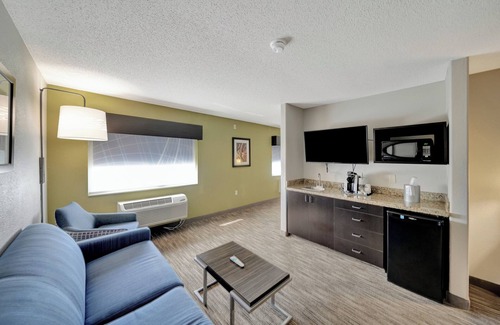 Beatrice Hotel | Holiday Inn Express Hotel & Suites Beatrice by IHG
