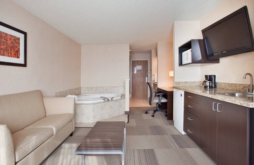 Beatrice Hotel | Holiday Inn Express Hotel & Suites Beatrice by IHG