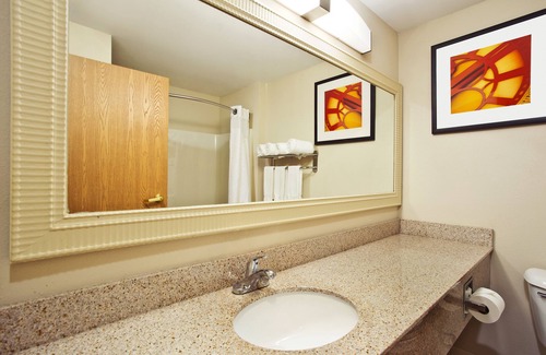 Groveport Hotel | Holiday Inn Express Hotel & Suites Columbus-Groveport by IHG