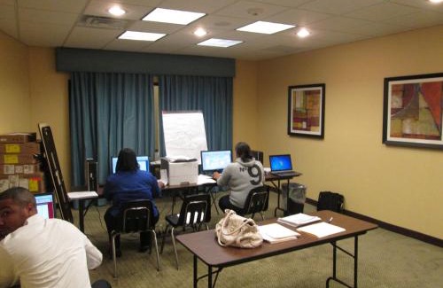 Lithonia Hotel | Holiday Inn Express Hotel & Suites Atlanta East - Lithonia by IHG