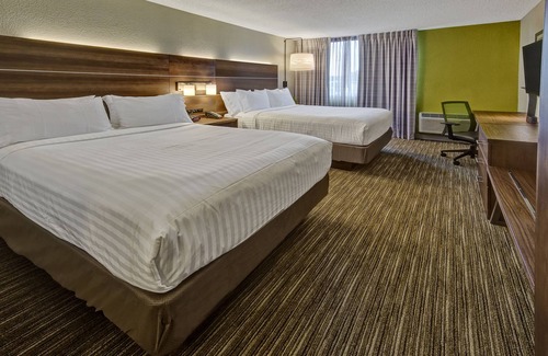 Hayfield Dundee Hotel | Holiday Inn Express Louisville Airport Expo Center by IHG