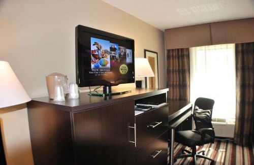 Whitebridge Hotel | Holiday Inn Express Nashville W-I40 by IHG