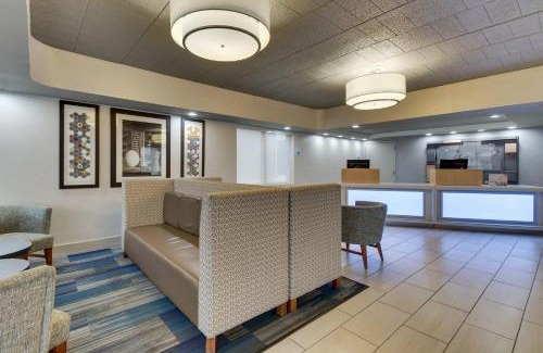 Pittston Hotel | Holiday Inn Express Pittston - Scranton Airport by IHG