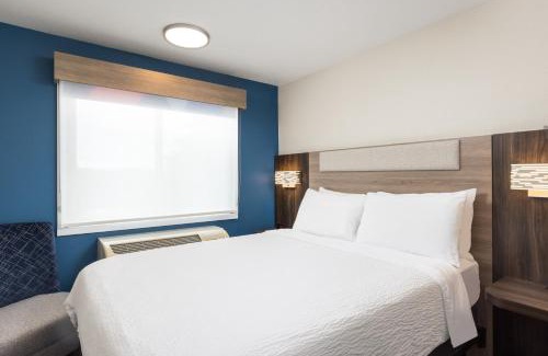 Lake Oswego Hotel | Holiday Inn Express Portland South - Lake Oswego by IHG