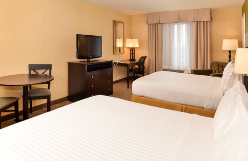 Woodland Hotel | Holiday Inn Express Sacramento Airport Woodland by IHG