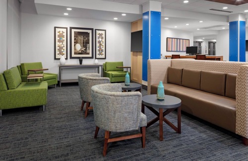 Wilmington Hotel | Holiday Inn Express & Suites Wilmington West - Medical Park by IHG