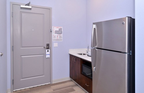 Loma Linda Hotel | Holiday Inn Express & Suites Loma Linda- San Bernardino S by IHG