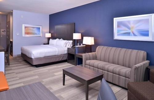 Loma Linda Hotel | Holiday Inn Express & Suites Loma Linda- San Bernardino S by IHG