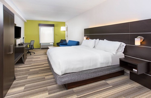 Morristown Hotel | Holiday Inn Express & Suites Morristown by IHG