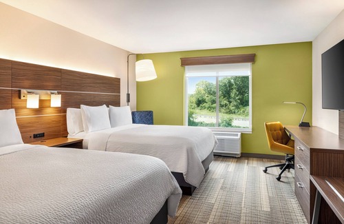 Halfway Hotel | Holiday Inn Express & Suites Hagerstown by IHG