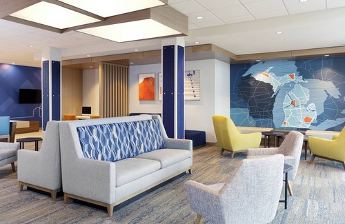 Mount Saint Joseph Hotel | Holiday Inn Express & Suites Hebron - Cincinnati Airport by IHG