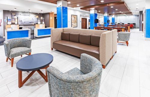 Stafford Hotel | Holiday Inn Express & Suites - Stafford NW - Sugar Land by IHG