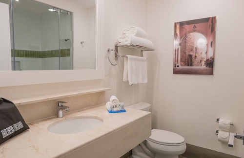 Silao Hotel | Holiday Inn Express & Suites Silao Aeropuerto - Terminal by IHG