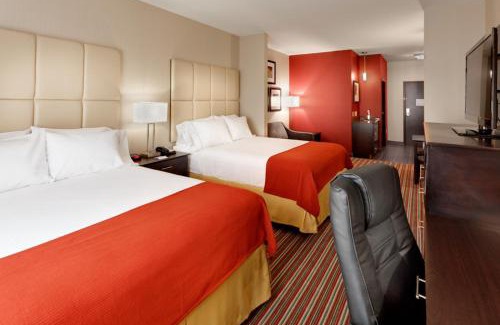 Stonybrook-Wilshire Hotel | Holiday Inn Express & Suites Northeast by IHG