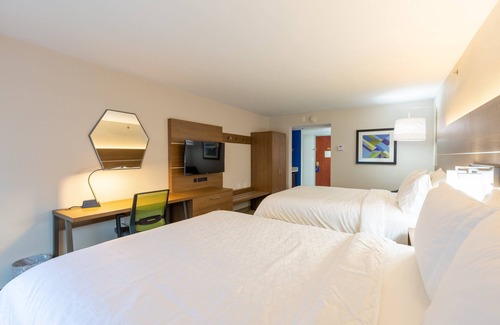 North Arlington Hotel | Holiday Inn Express & Suites Arlington North - Stadium Area by IHG