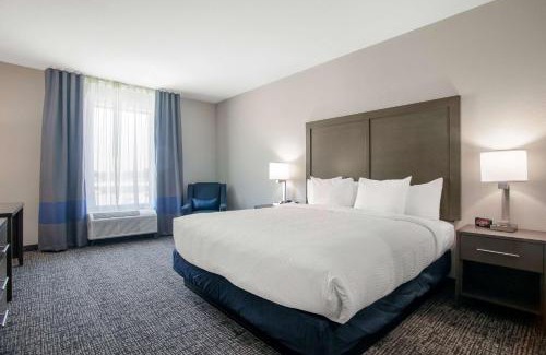 Tulsa Hotel | Holiday Inn Express & Suites Tulsa East - Catoosa by IHG