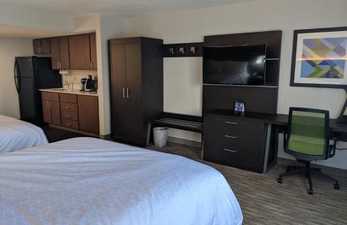 Concord Hotel | Holiday Inn Express & Suites Charlotte-Concord-I-85 by IHG